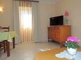 Gabonjin, Гостиная в размещении типа apartment, доступный кондиционер, Домашние животные допускаются и WiFi.