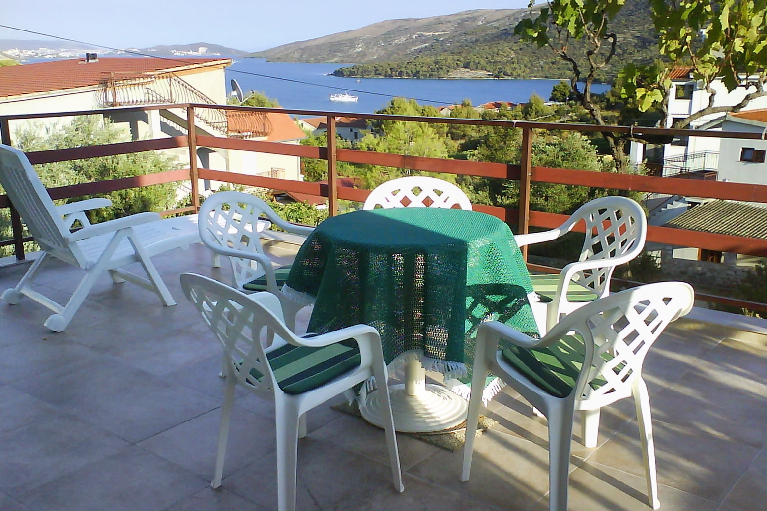Appartement de deux chambres avec la terrasse et la vue sur le mer Marina, Trogir (A-2036-a)