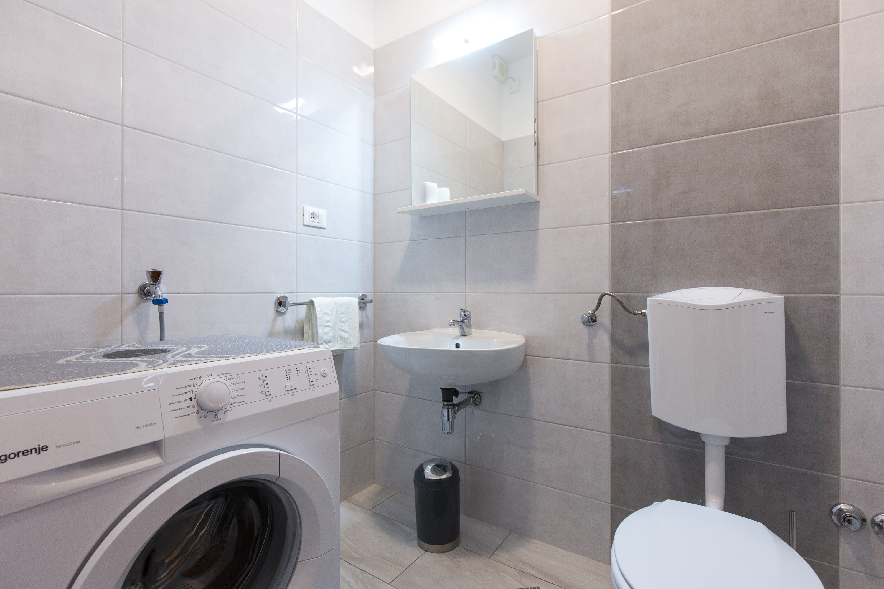 Four bedroom apartment with air-conditioning Krk  A-a