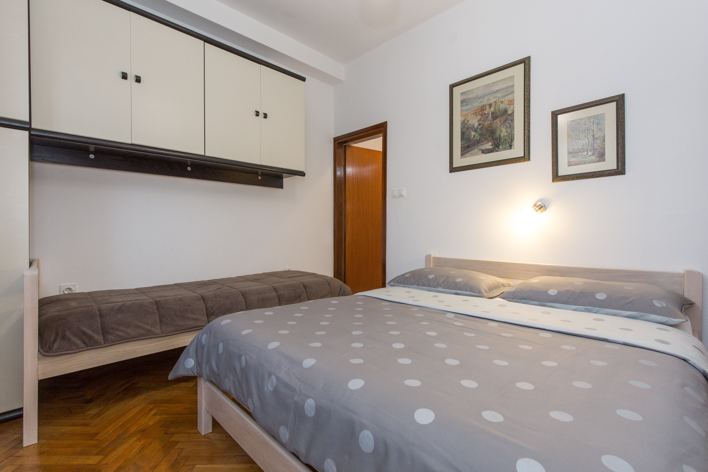 Four bedroom apartment with air-conditioning Krk  A-a