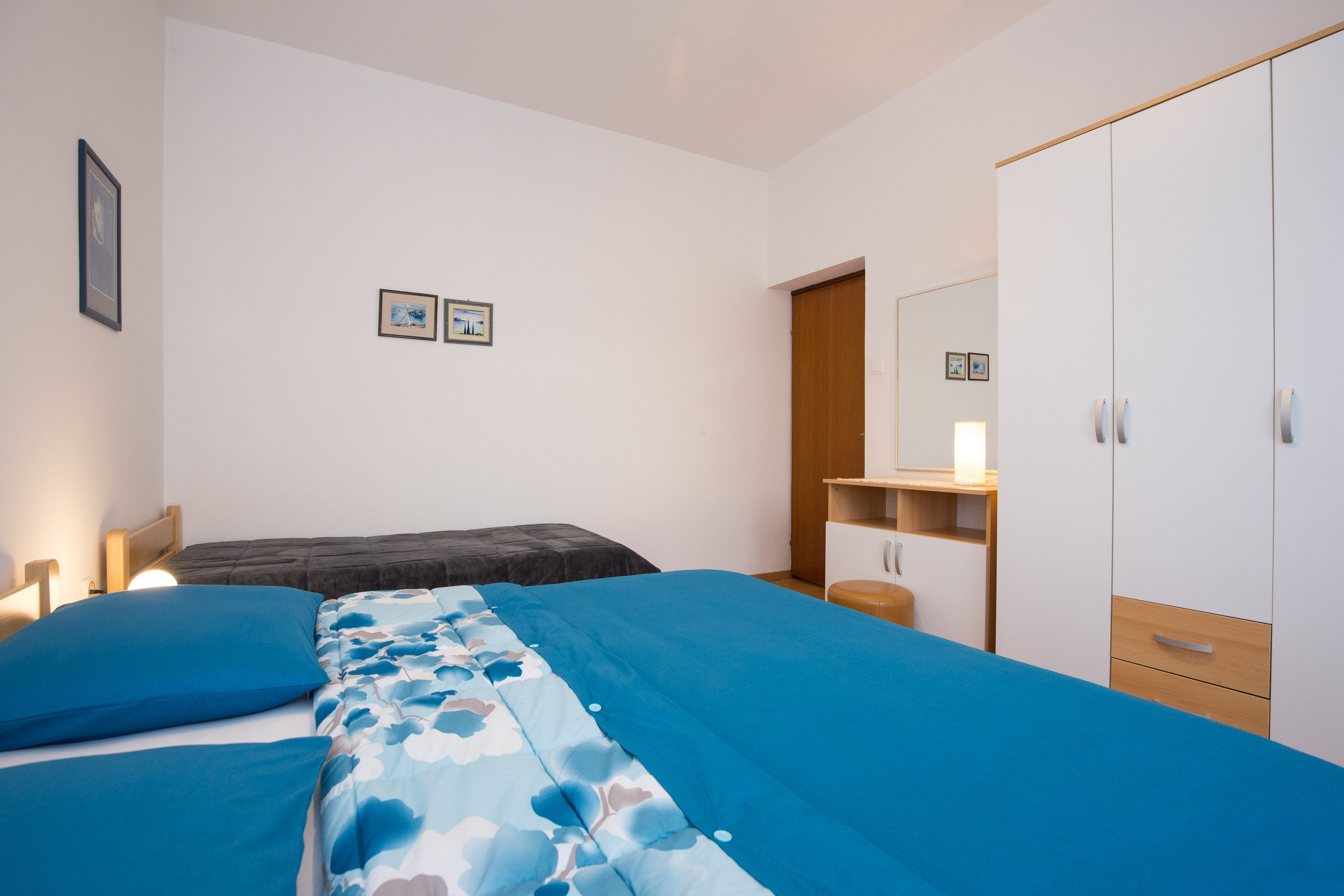 Four bedroom apartment with air-conditioning Krk  A-a