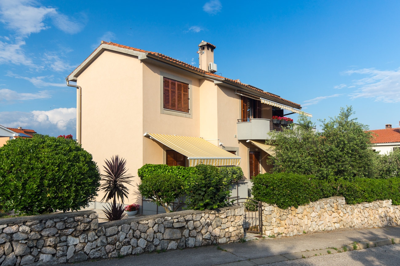 Four-bedroom apartment with air-conditioning Krk (A-20361-a) Four-bedroom apartment with air-conditioning Krk (A-20361-a)