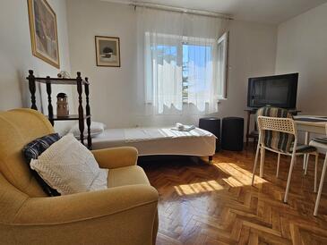 Malinska, Гостиная в размещении типа apartment, доступный кондиционер и WiFi.