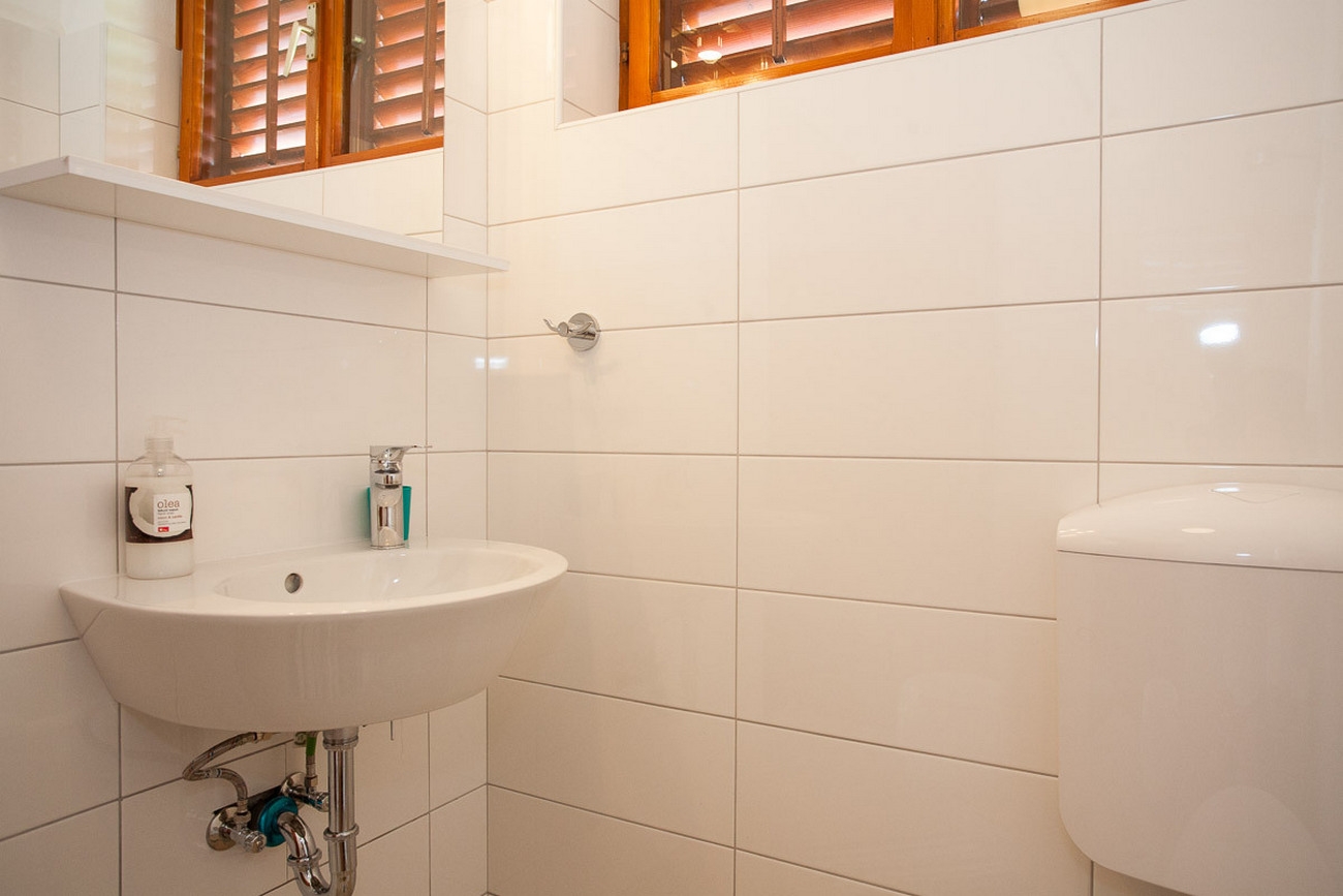 Four bedroom apartment with terrace Krk  A-a