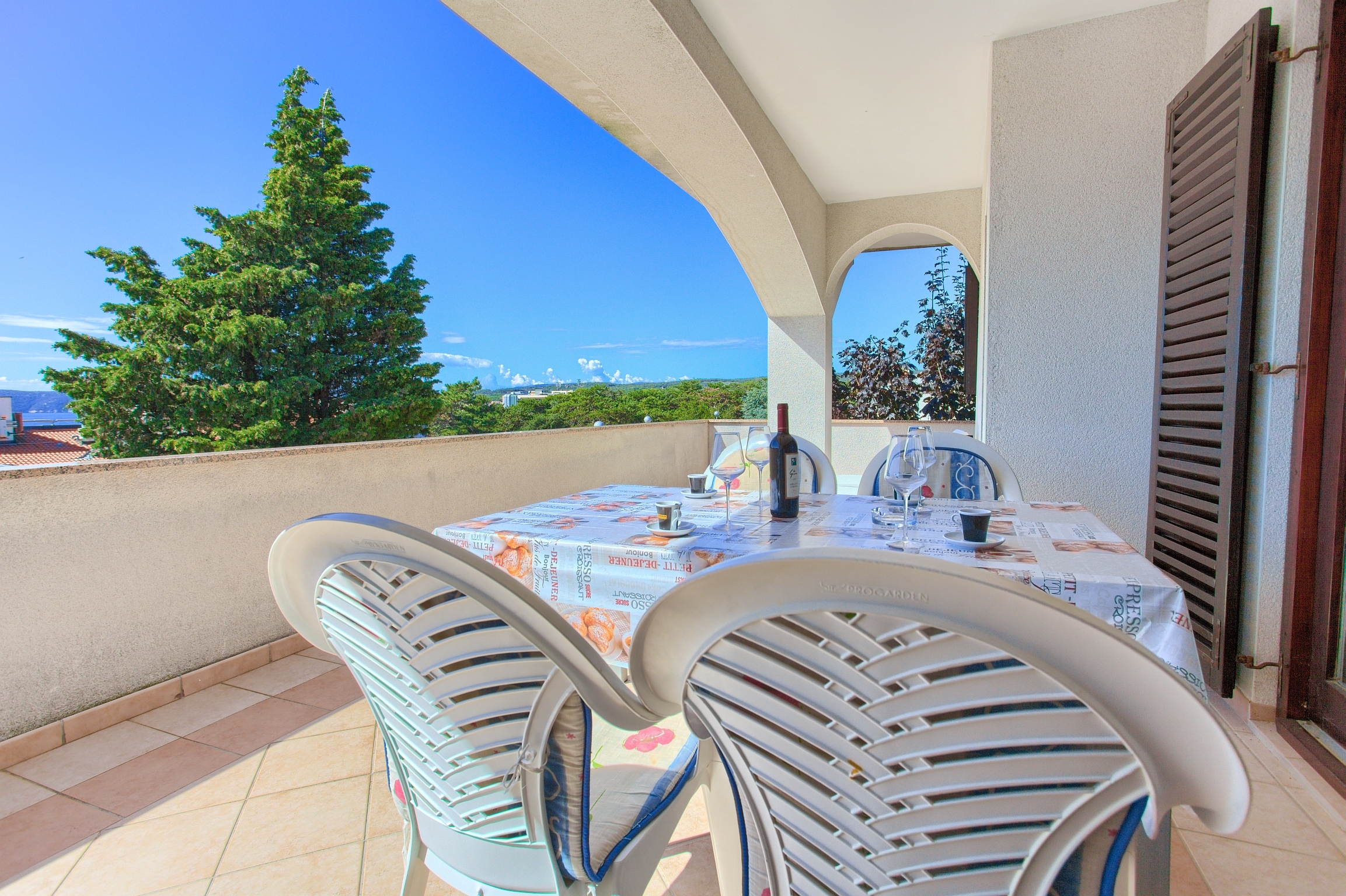 Two bedroom apartment with terrace Krk  A-b