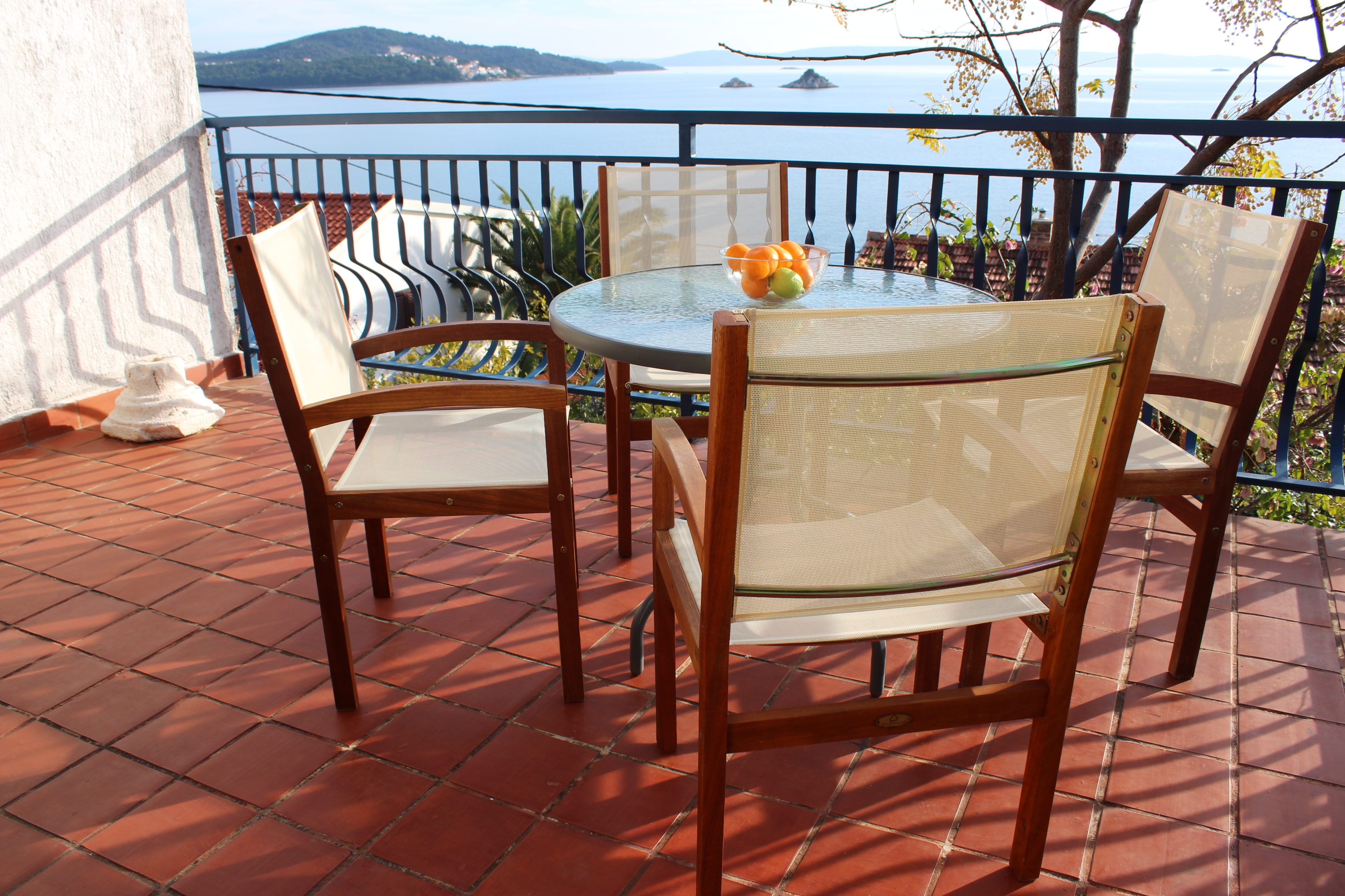 Two bedroom apartment with terrace and sea view Seget Vranjica, Trogir  A-a