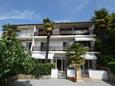 Malinska, Krk, Propiedad 20370 - Apartamentos with pebble beach.