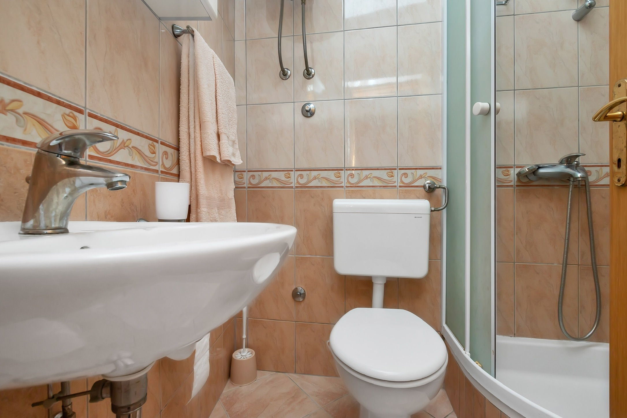 Three bedroom apartment near beach Igrane, Makarska  A-a
