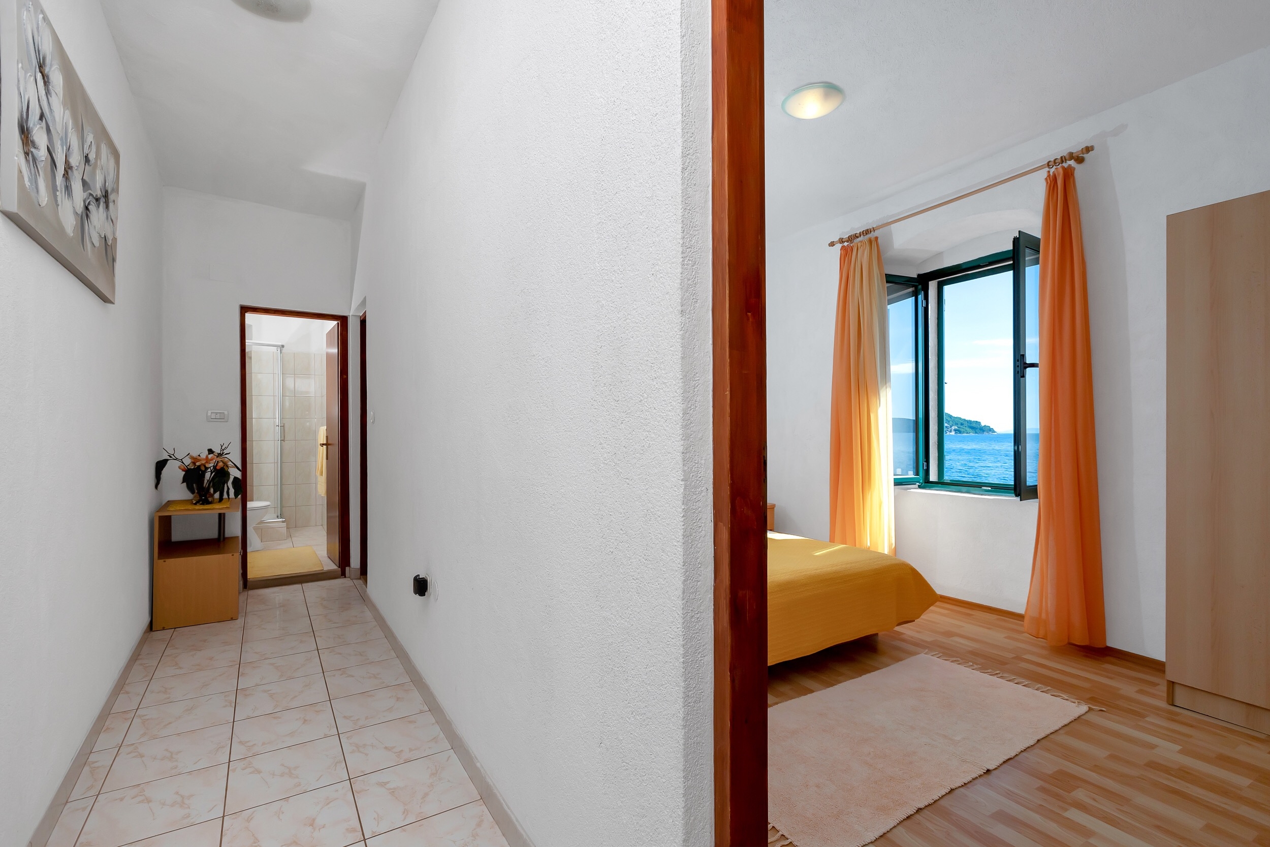 Three bedroom apartment near beach Igrane, Makarska  A-a