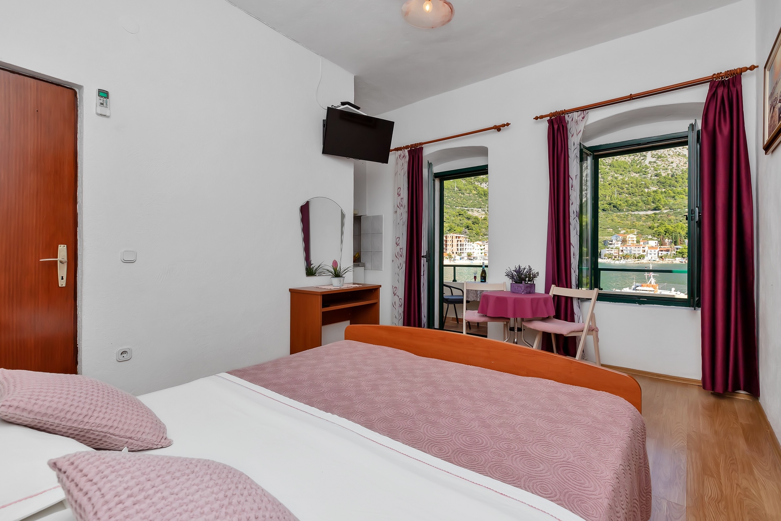 Top Makarska Igrane Top Makarska Igrane