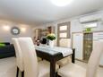 Malinska, Jídelna v ubytování typu apartment, s klimatizací, domácí mazlíčci povoleni a WiFi.