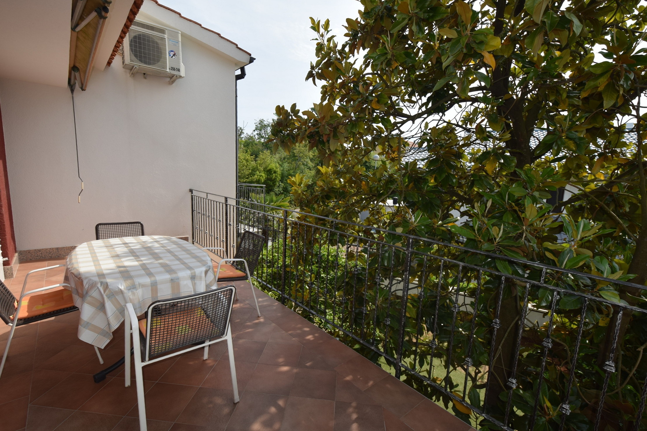 Two bedroom apartment with terrace Malinska, Krk  A-a