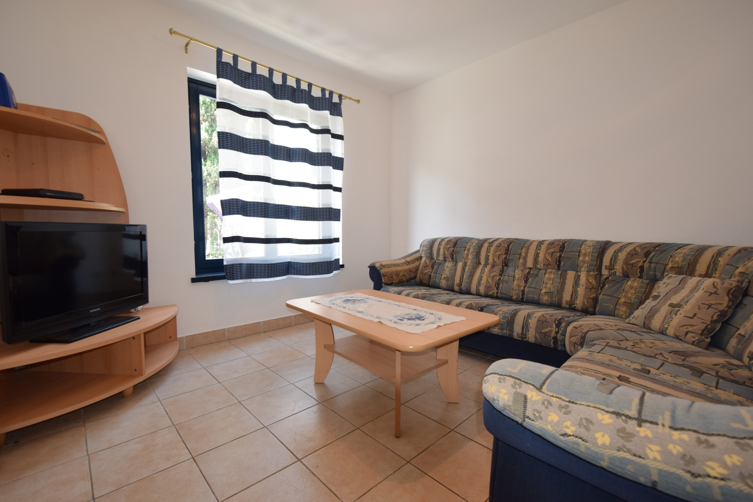 One bedroom apartment with terrace Malinska, Krk (A-20376-a)