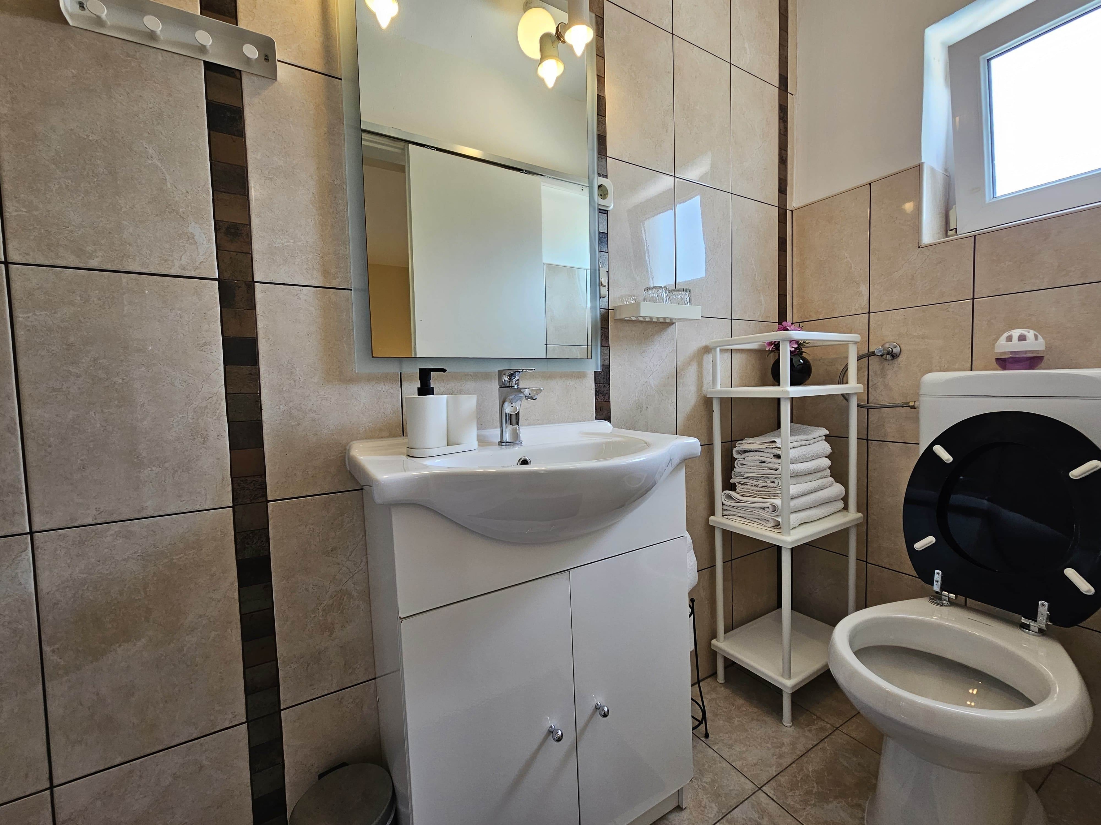 Two bedroom apartment with terrace and sea view Malinska, Krk  A-b