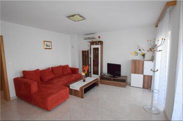 Porat, Obývací pokoj v ubytování typu apartment, s klimatizací a WiFi.