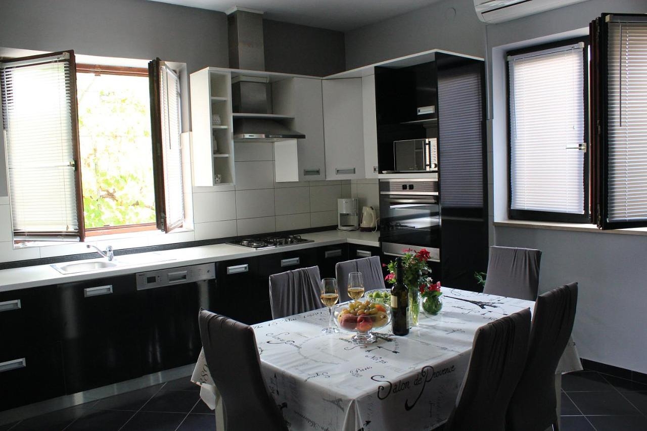 Top Ugljan Lukoran Top Ugljan Lukoran