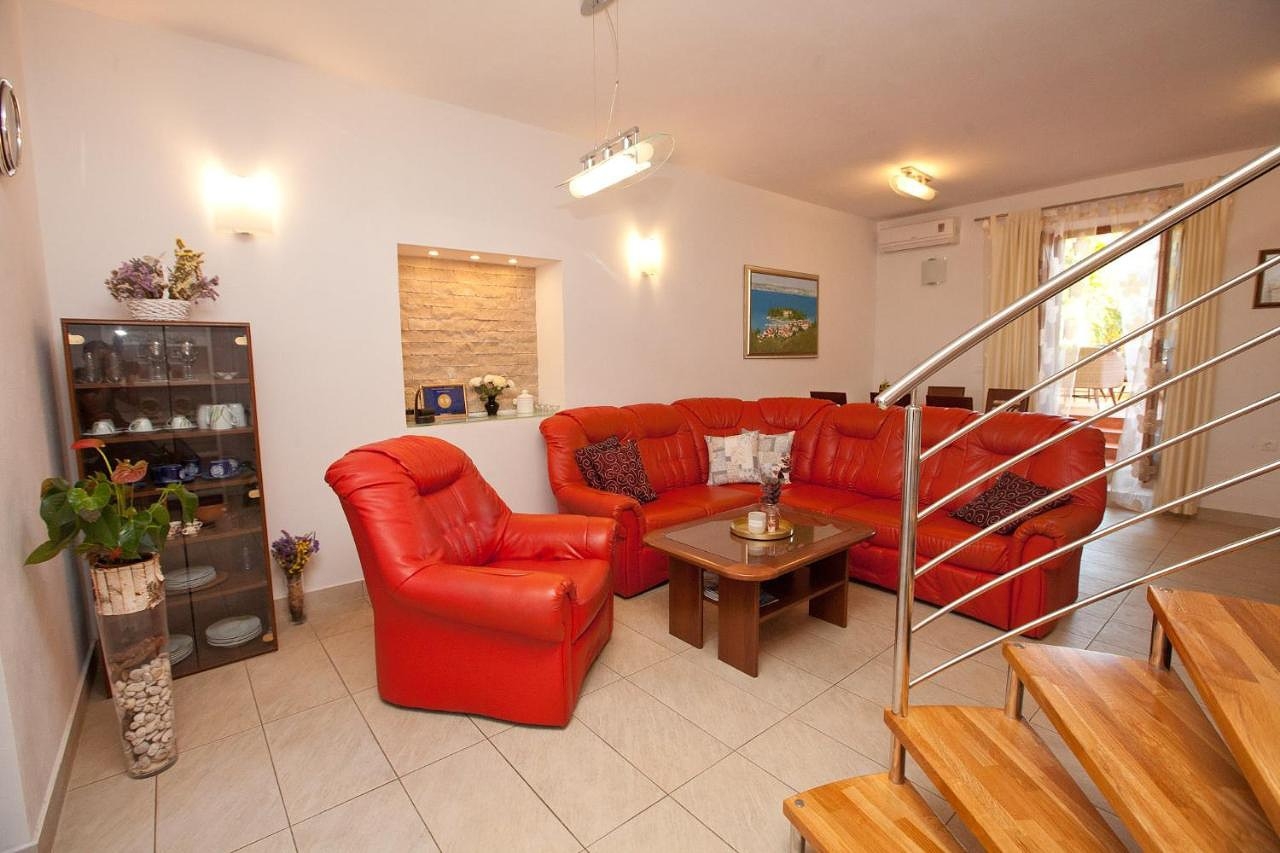 Two bedroom apartment with terrace Preko, Ugljan  A-b