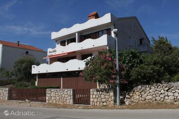 Property Mandre, Pag, Property 204 - Apartments with pebble beach.