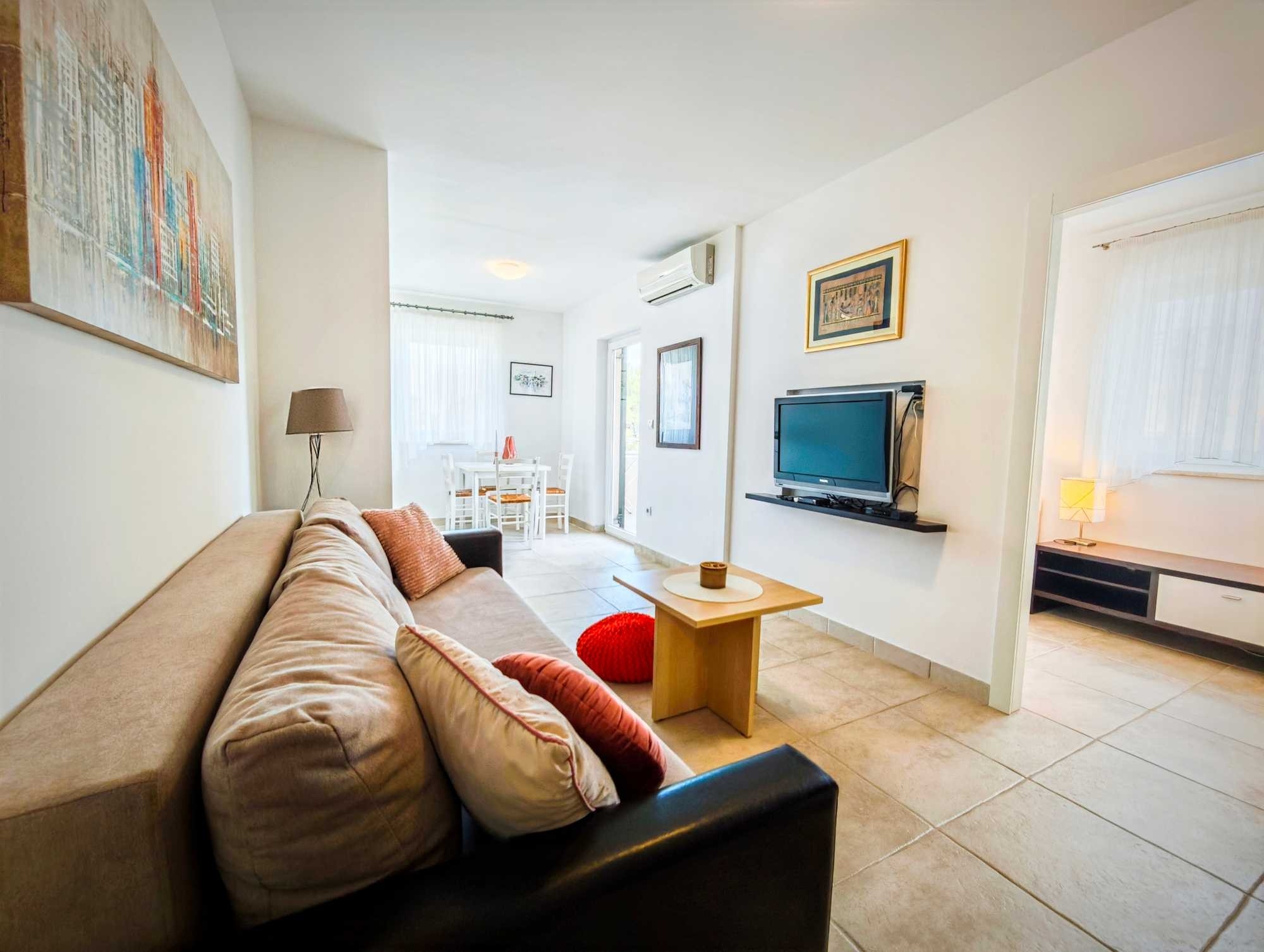 Two bedroom apartment with terrace Punat, Krk (A-20408-a)