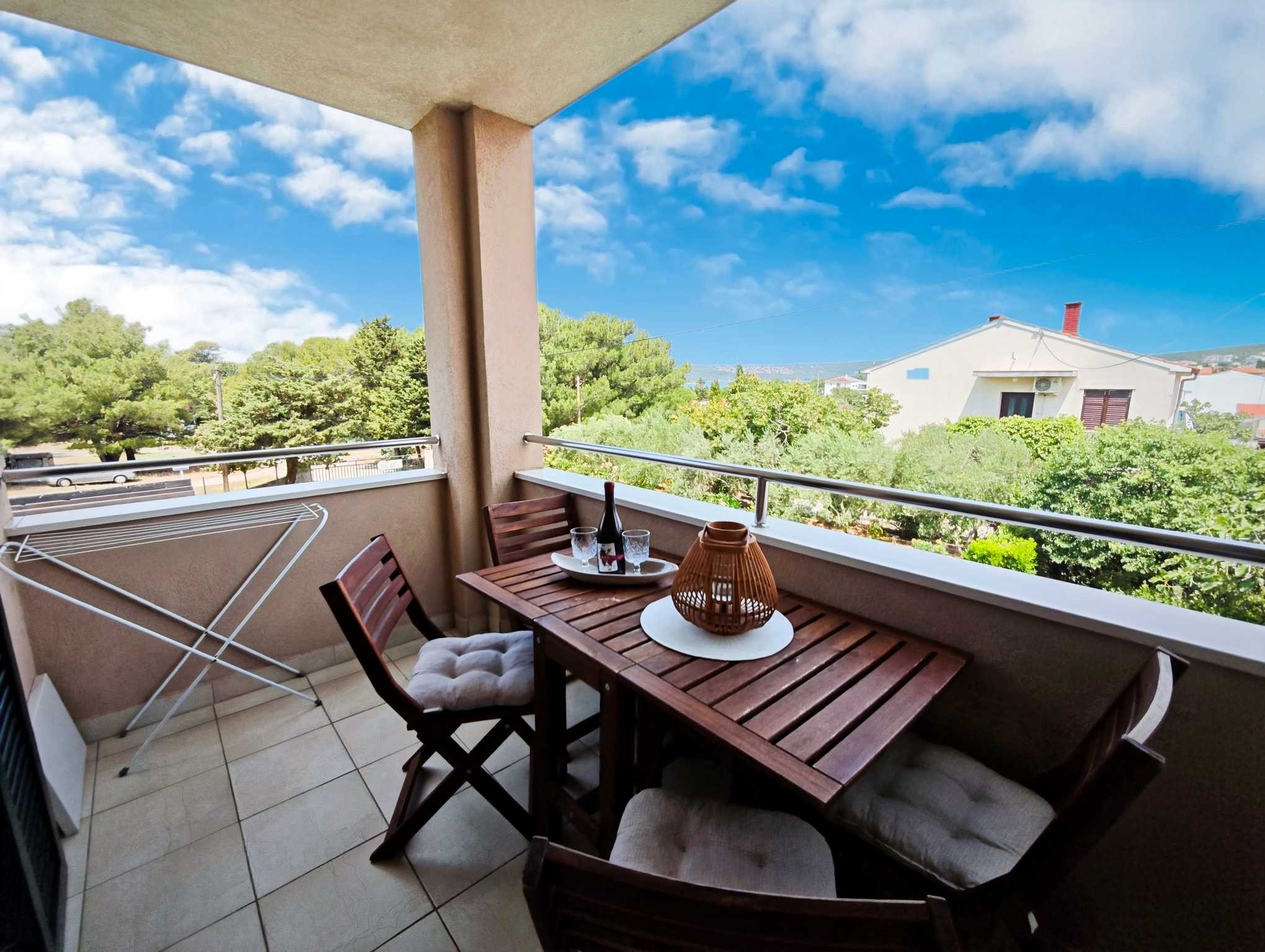 Two bedroom apartment with terrace Punat, Krk (A-20408-a)