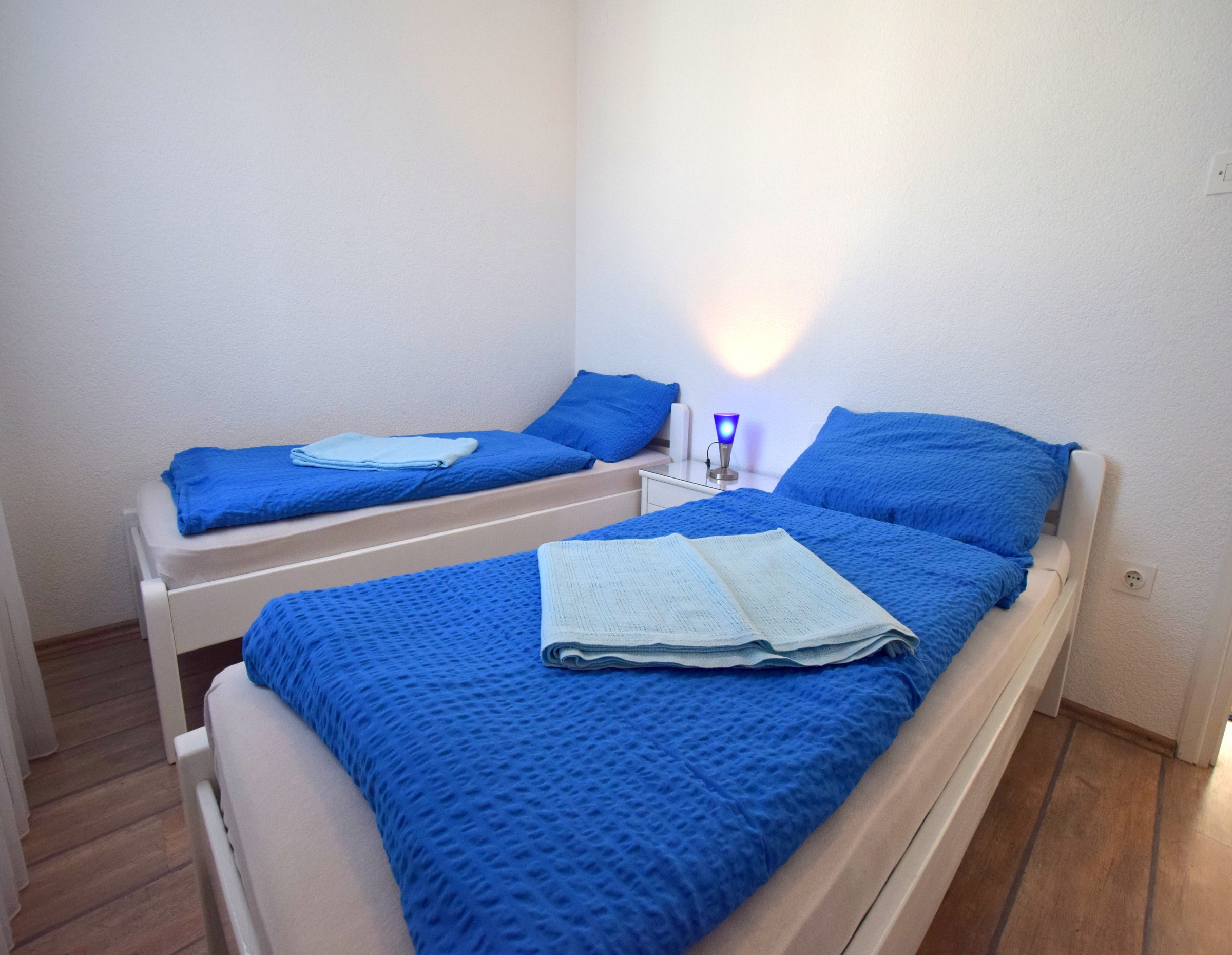 Two bedroom apartment with terrace and sea view Malinska, Krk  A-a