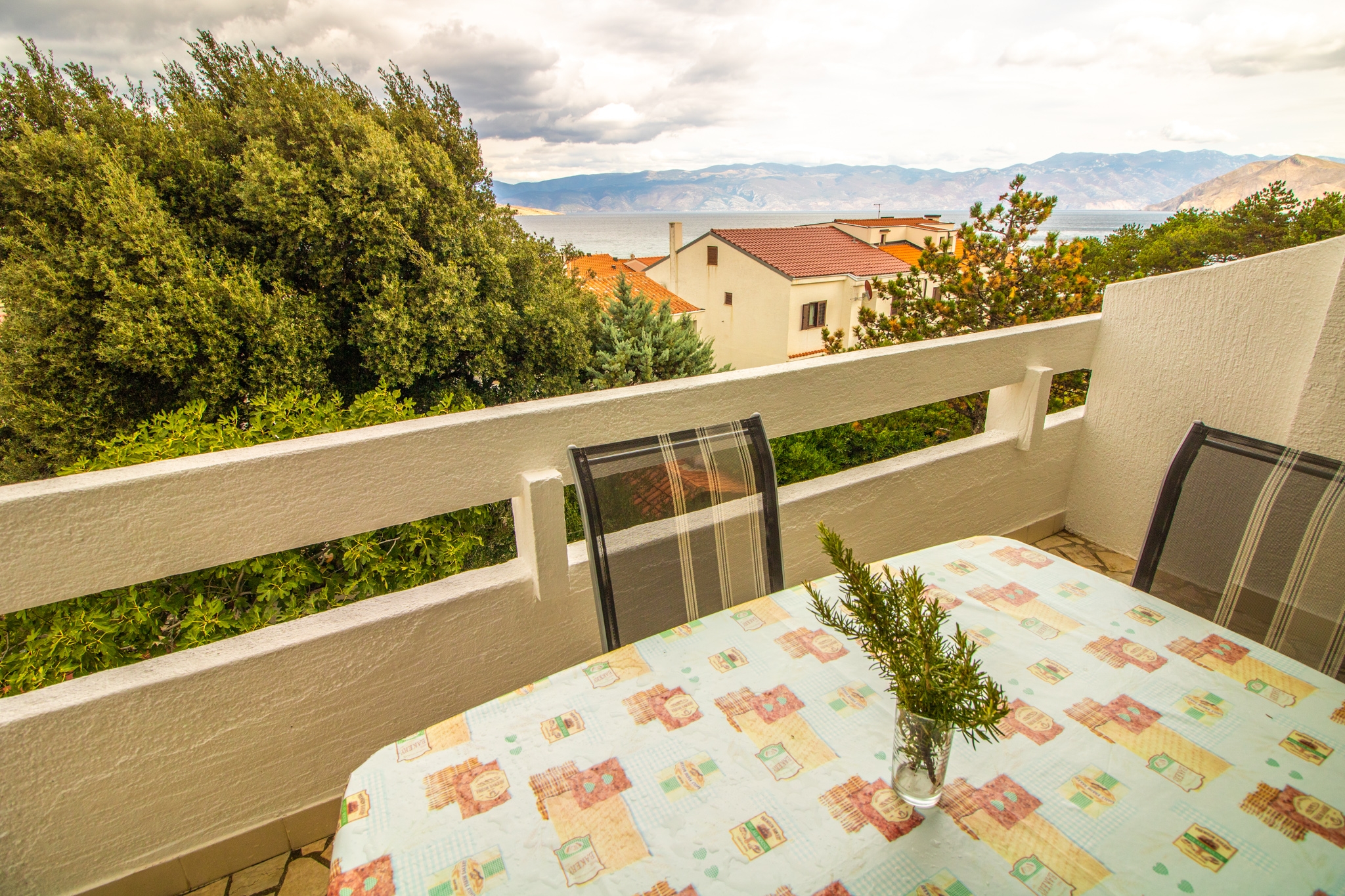Two bedroom apartment with terrace and sea view Baška, Krk  A-a