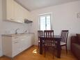 Malinska, Jídelna v ubytování typu apartment, WiFi.