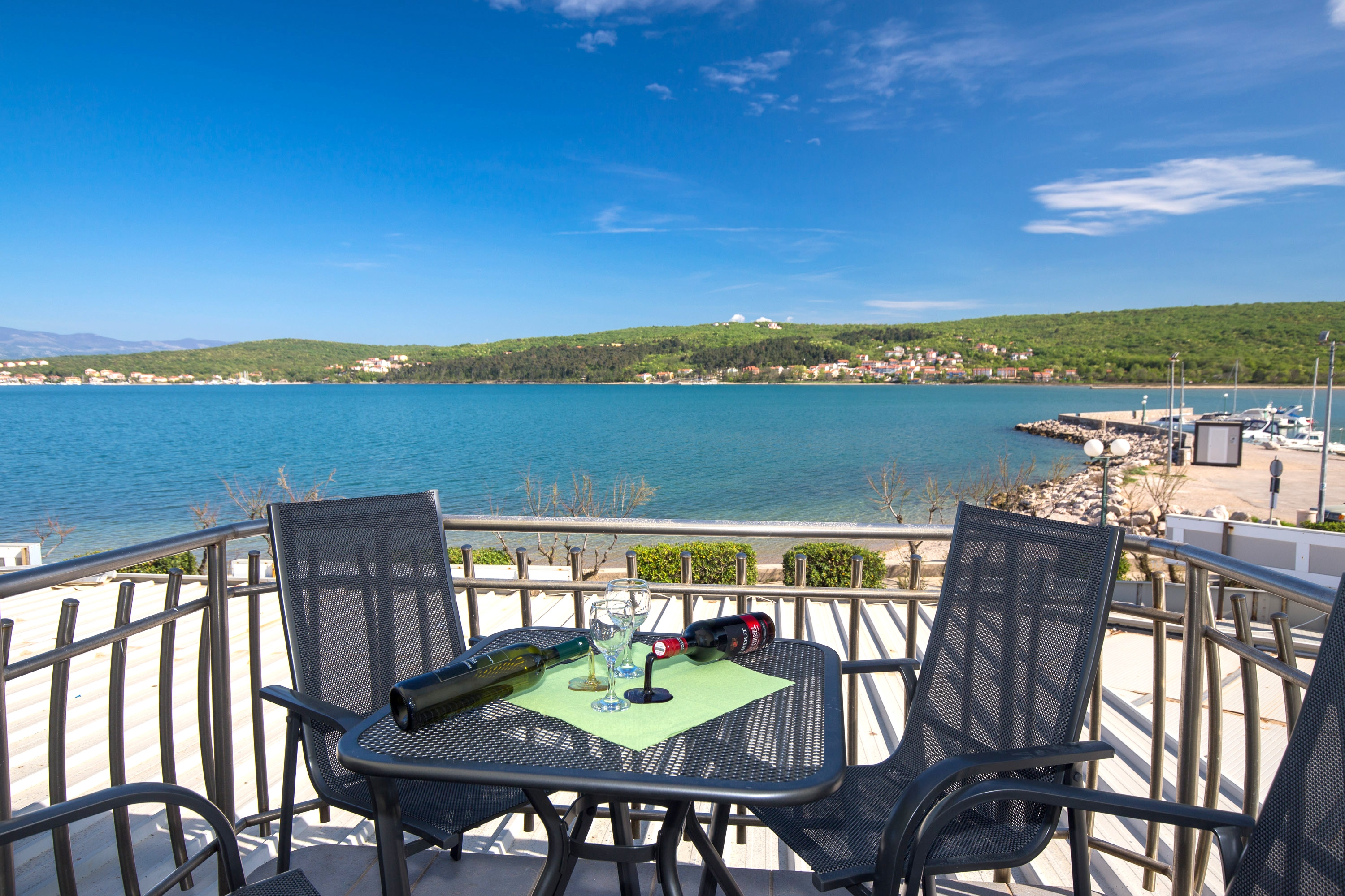 One bedroom apartment near beach Čižići, Krk  A-a
