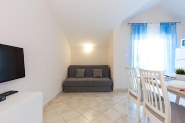 Čižići, Obývací pokoj v ubytování typu apartment, s klimatizací, domácí mazlíčci povoleni a WiFi.