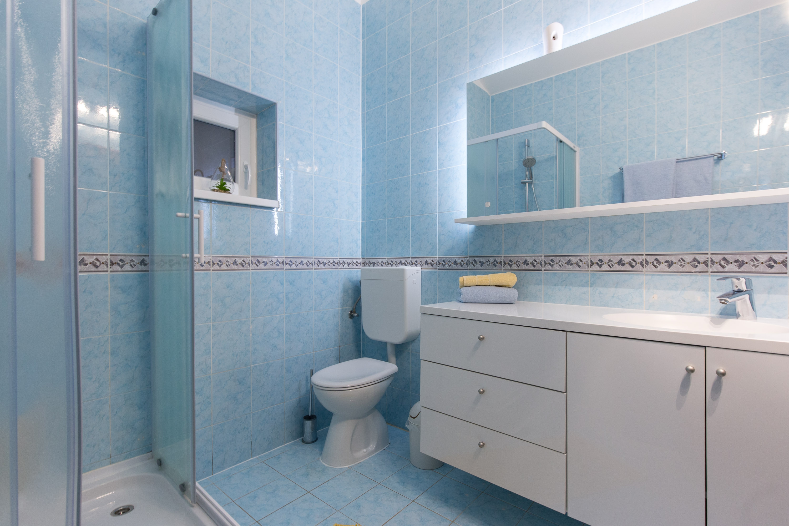 Two bedroom apartment near beach Čižići, Krk  A-d