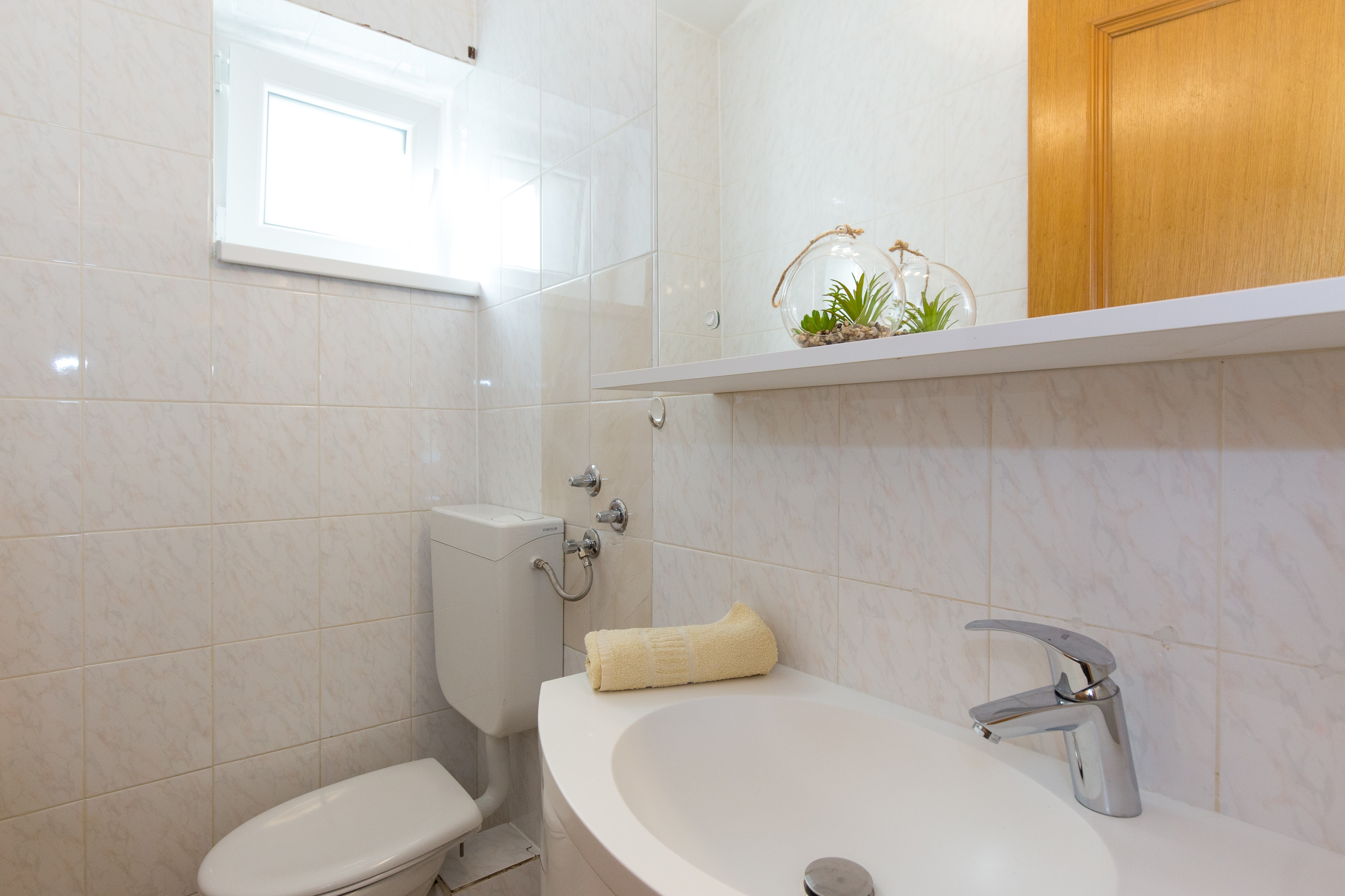 Two bedroom apartment near beach Čižići, Krk  A-d