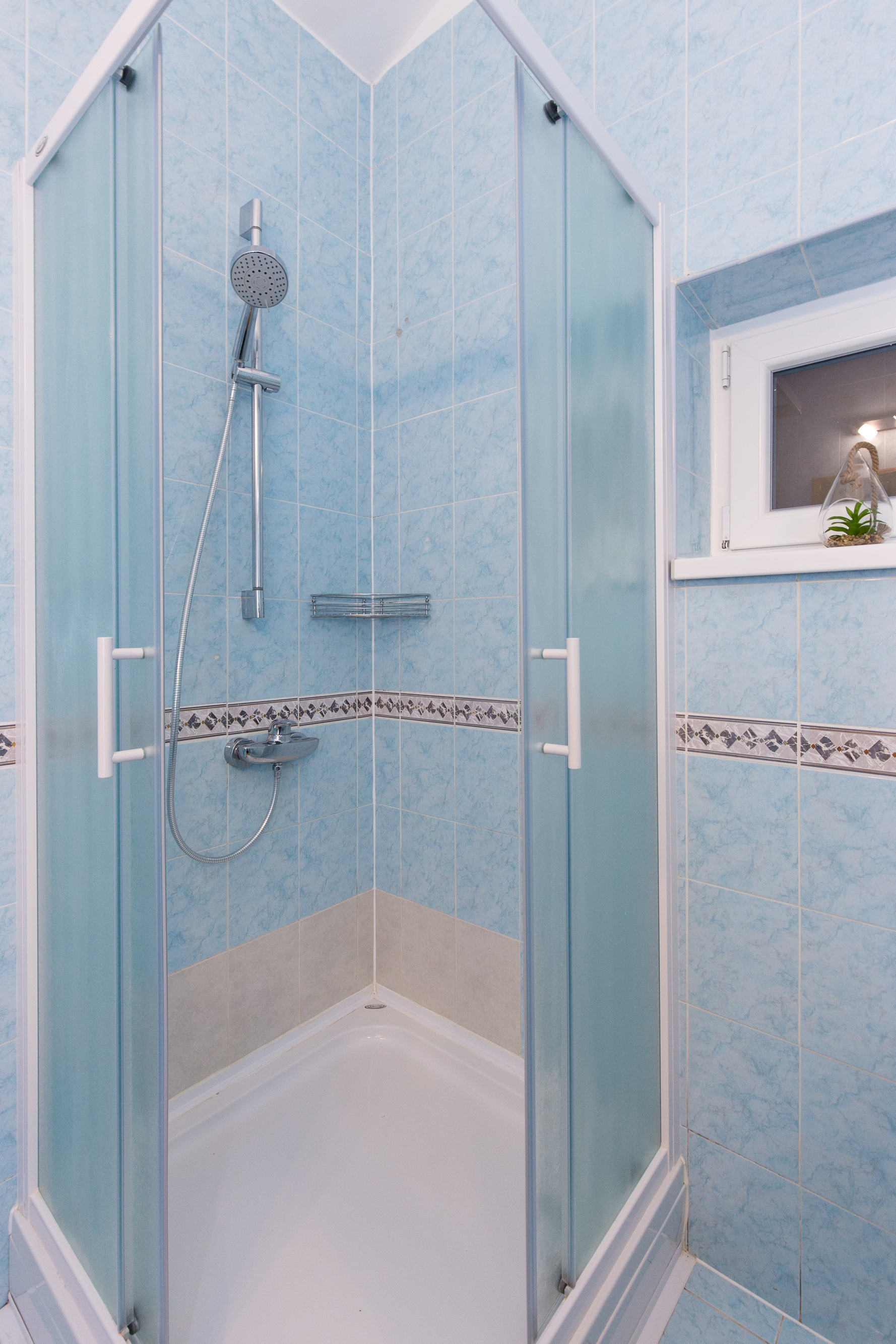 Two bedroom apartment near beach Čižići, Krk  A-d