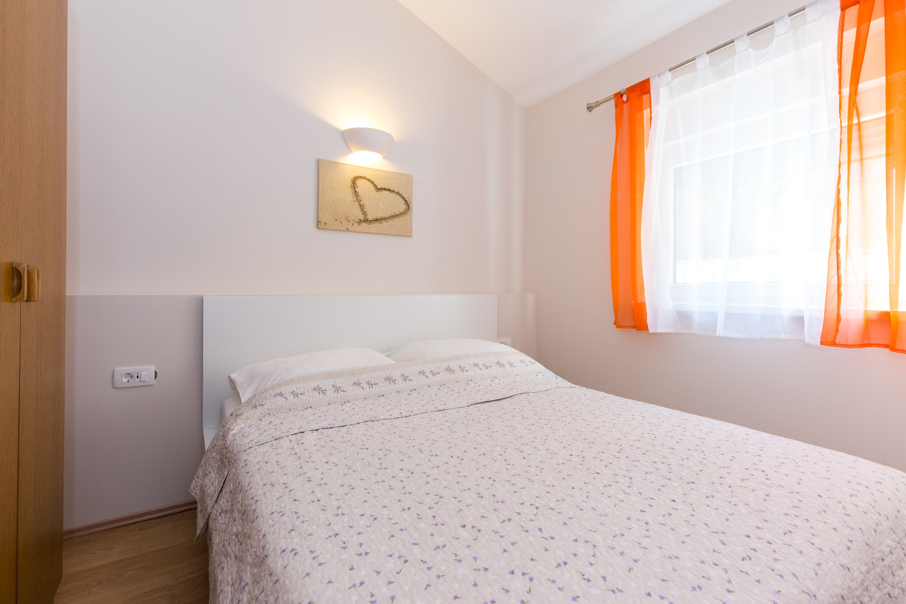 Two bedroom apartment near beach Čižići, Krk  A-d