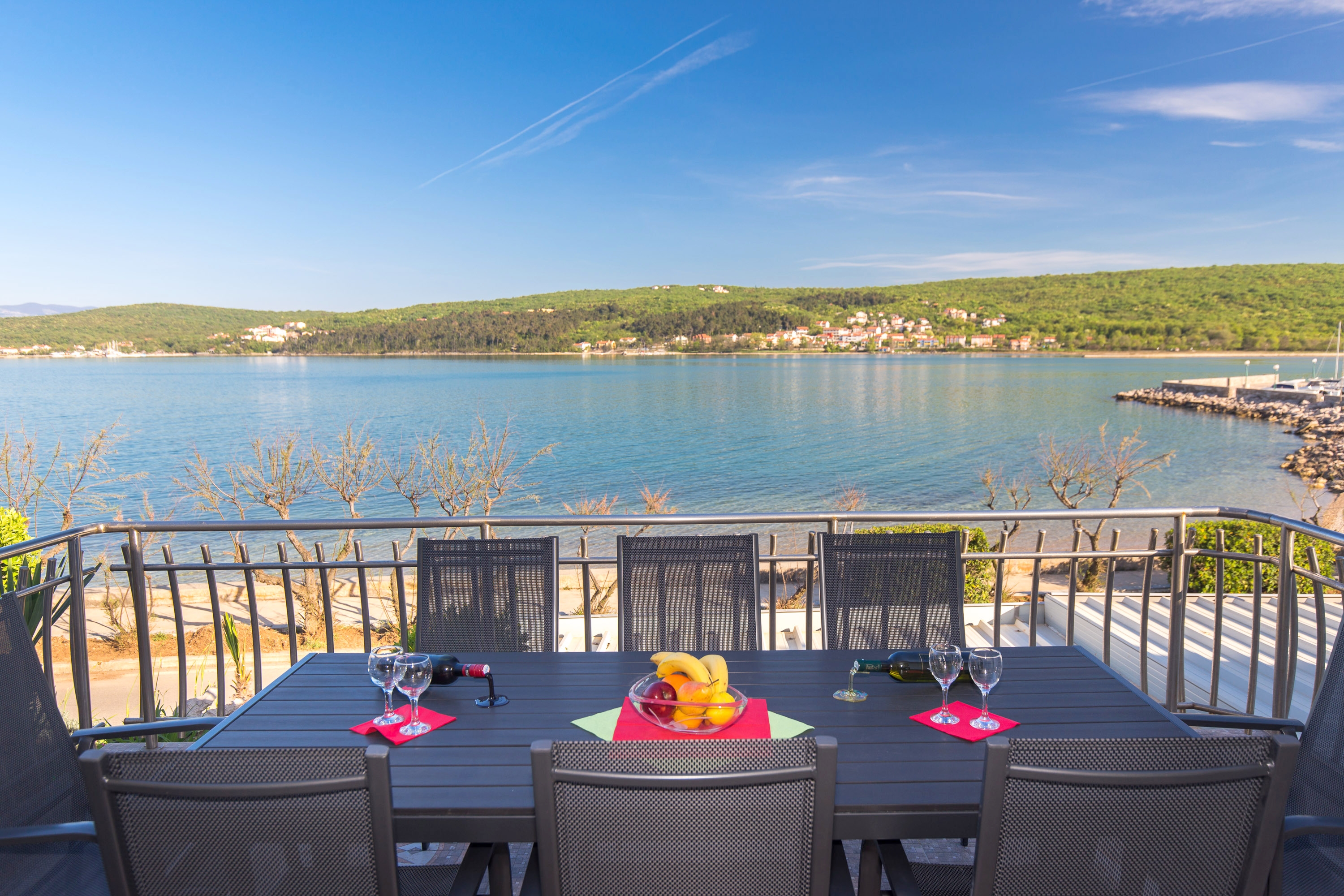 Two bedroom apartment near beach Čižići, Krk  A-d
