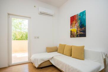 Njivice, Гостиная в размещении типа apartment, доступный кондиционер, Домашние животные допускаются и WiFi.