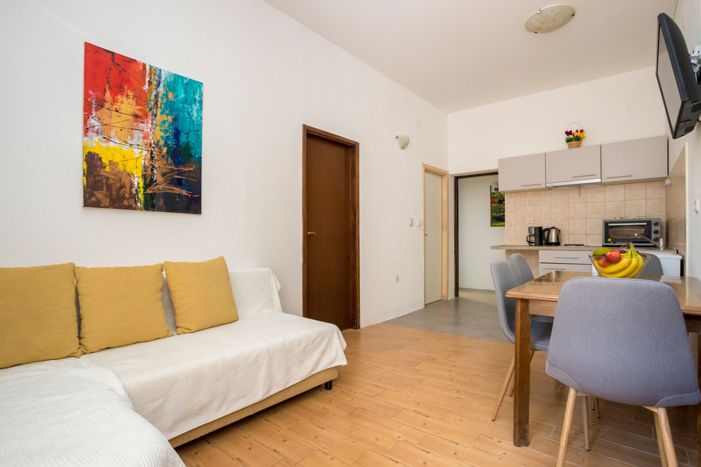 Two bedroom apartment with terrace Njivice, Krk  A-a