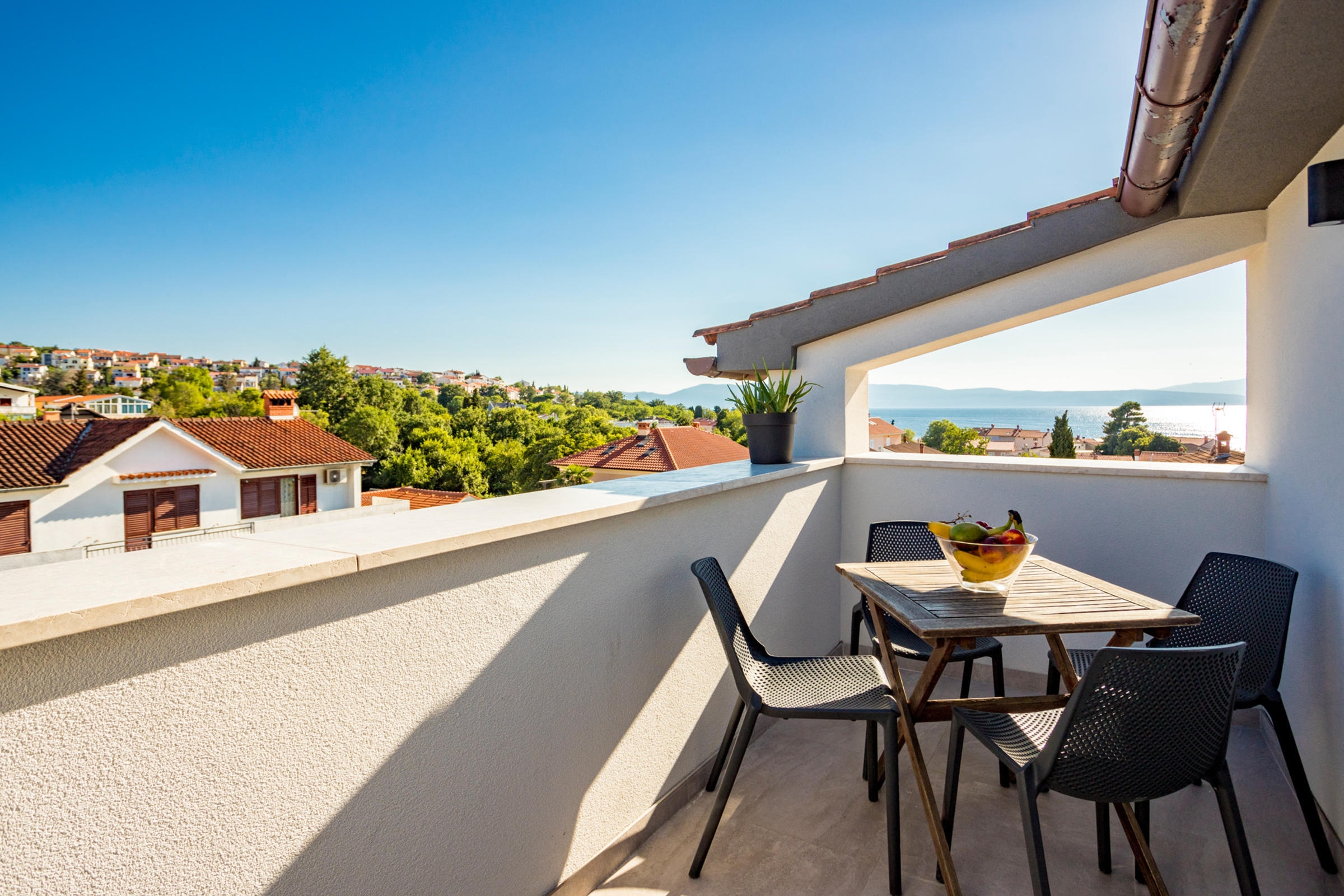 Two bedroom apartment with terrace and sea view Njivice (Krk) (A-20438-b)