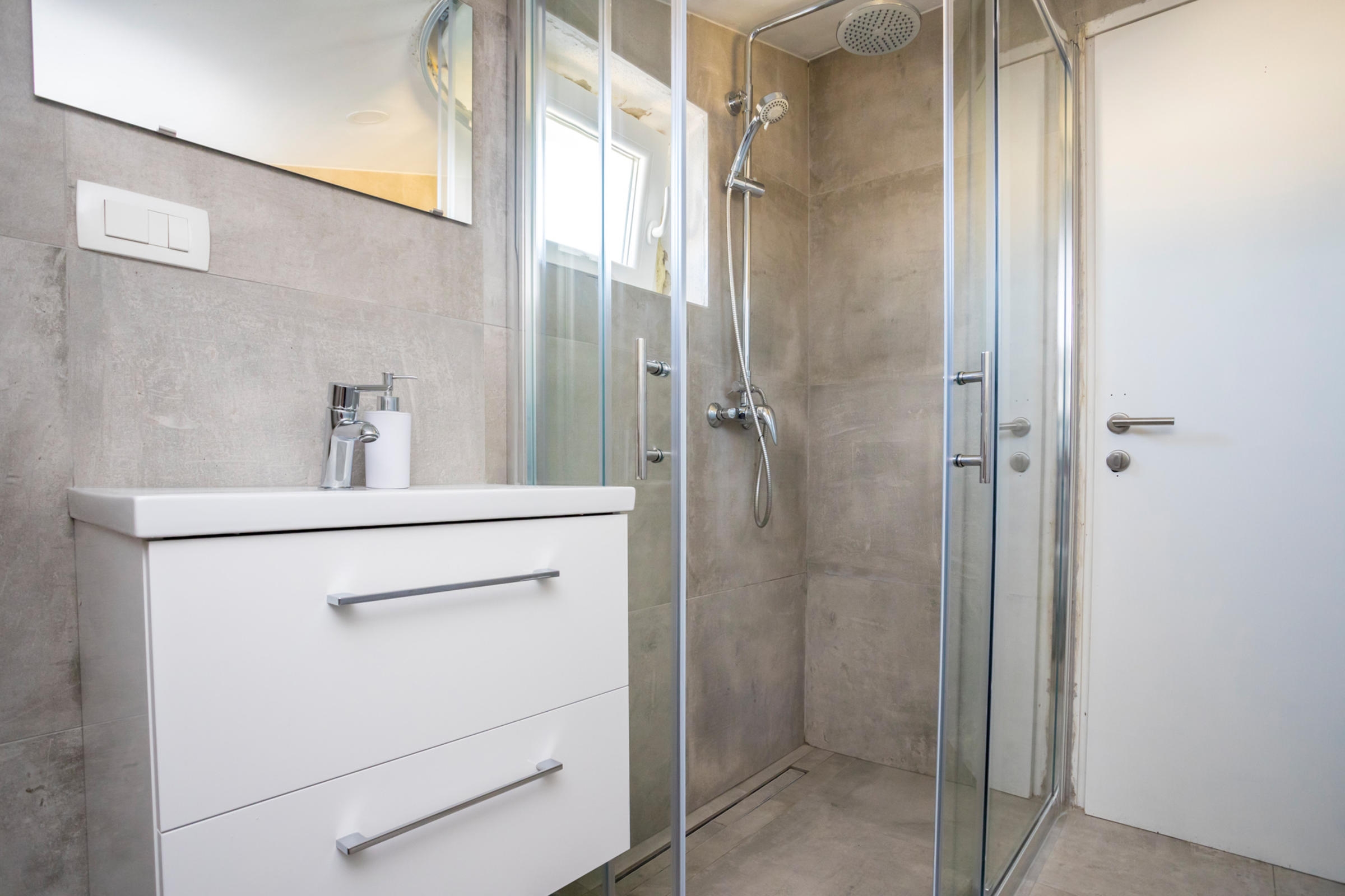 Two bedroom apartment with balcony and sea view Njivice, Krk  A-c