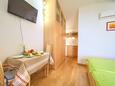 Vantačići, Ložnice v ubytování typu studio-apartment, s klimatizací a WiFi.