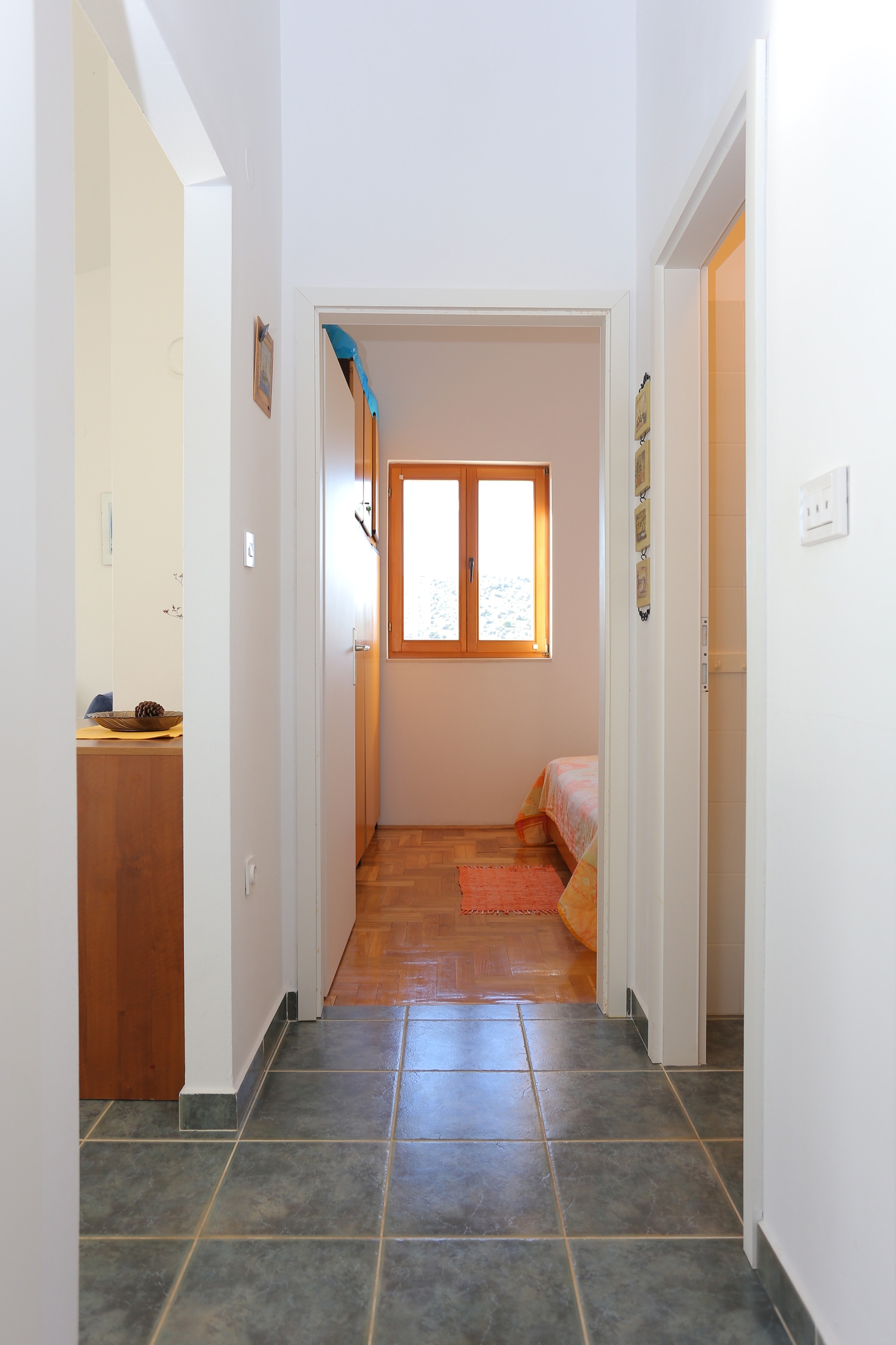 Two bedroom apartment with balcony and sea view Sevid, Trogir  A-a