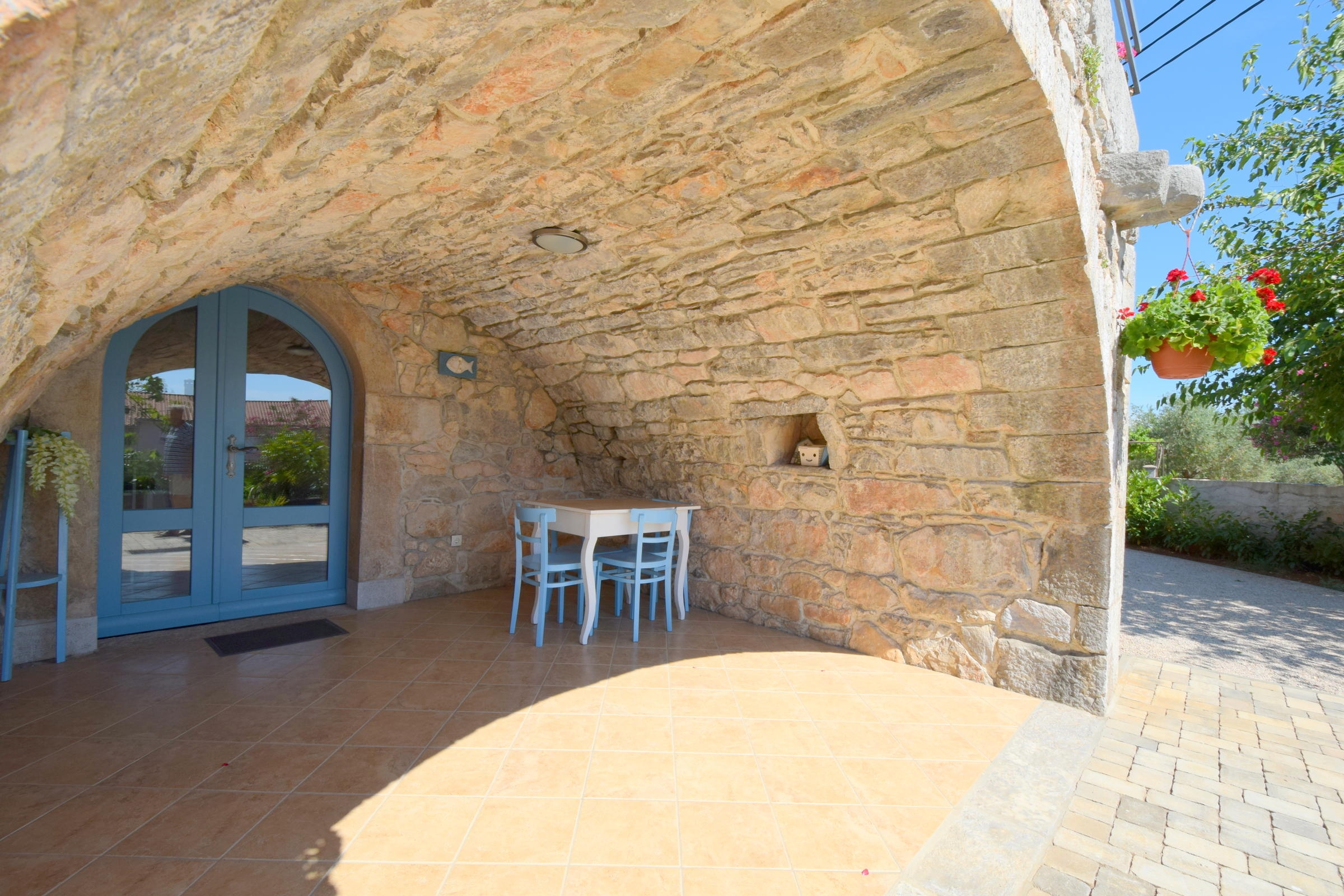 Studio flat with terrace Skrbcici, Krk (AS-20440-a) Studio flat with terrace Skrbcici, Krk (AS-20440-a)