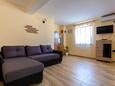 Гостиная Porat, Гостиная в размещении типа apartment, доступный кондиционер и WiFi.
