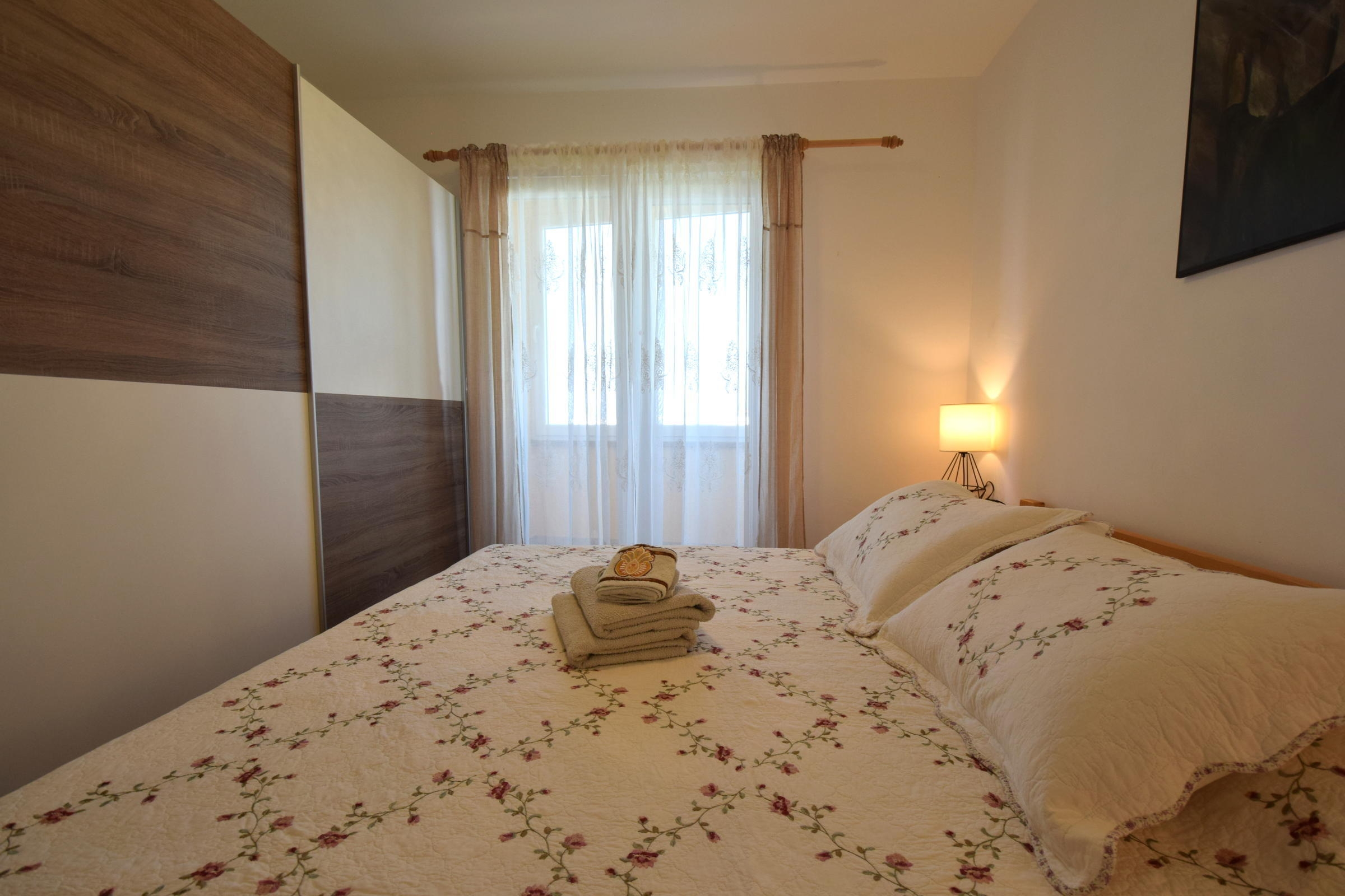 Two bedroom apartment with terrace and sea view Vantačići, Krk  A-a