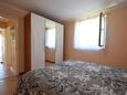 Njivice, Спальня в размещении типа apartment, WiFi.