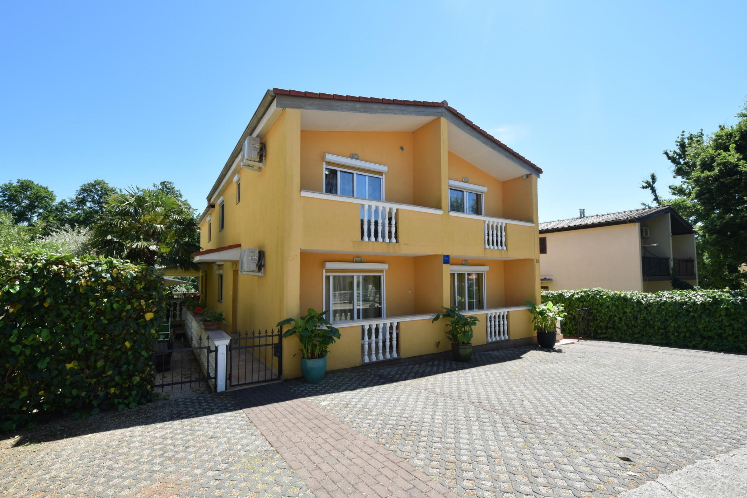 One bedroom apartment with balcony Njivice (Krk) (A-20447-a)