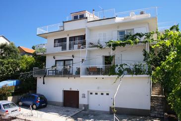 Property Mastrinka, Čiovo, Property 2045 - Apartments near sea with pebble beach.