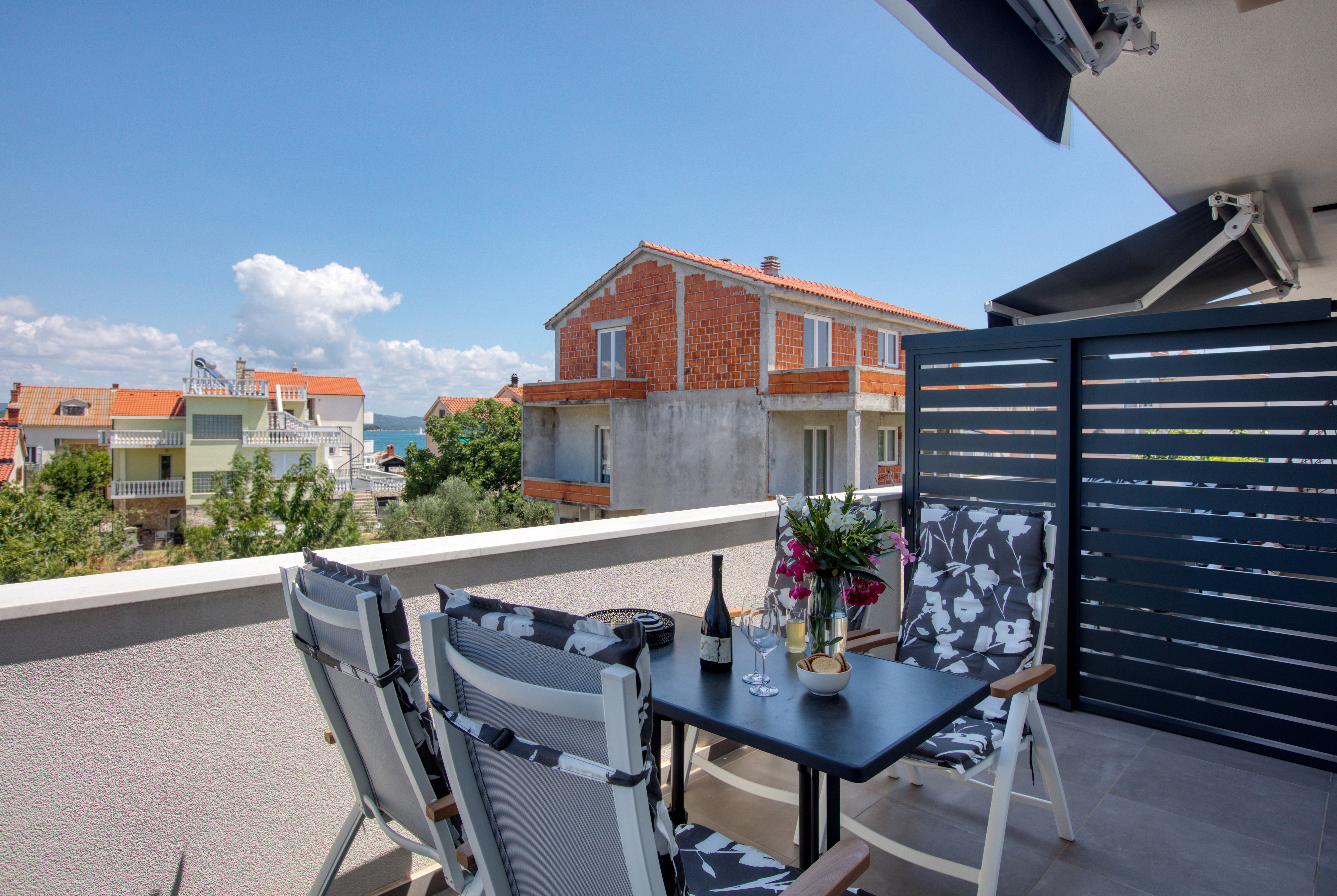 One bedroom apartment with terrace Betina, Murter  A-a