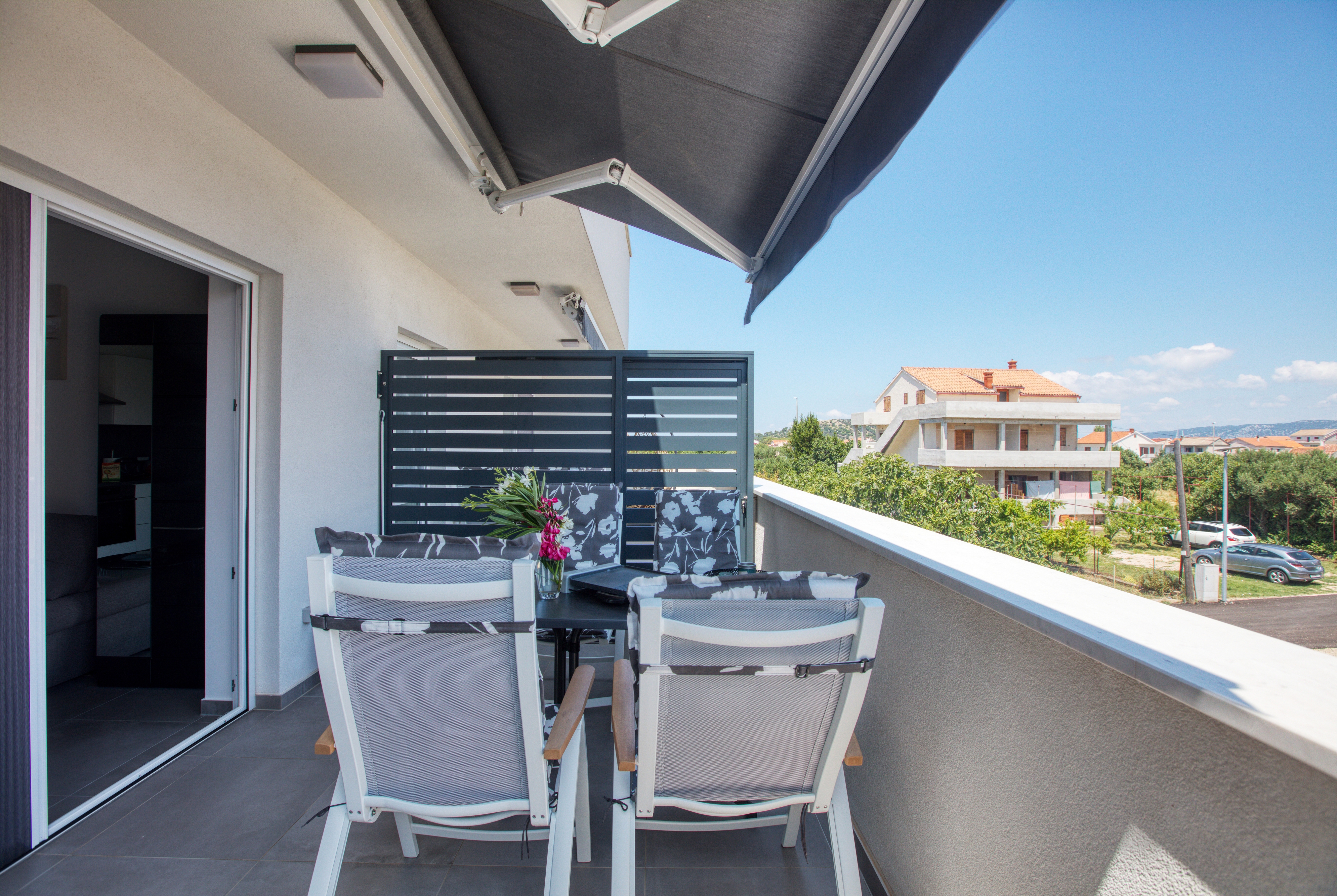 One bedroom apartment with terrace Betina, Murter  A-b