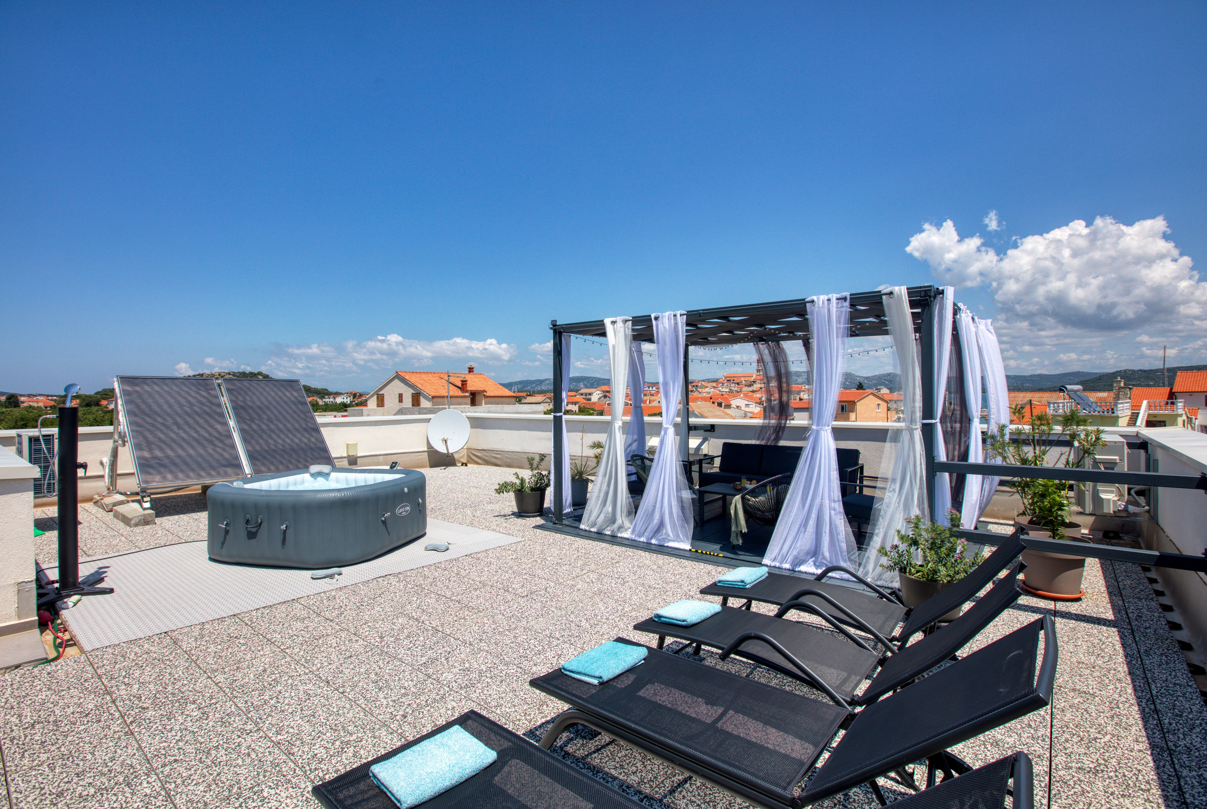 One bedroom apartment with terrace Betina, Murter  A-a