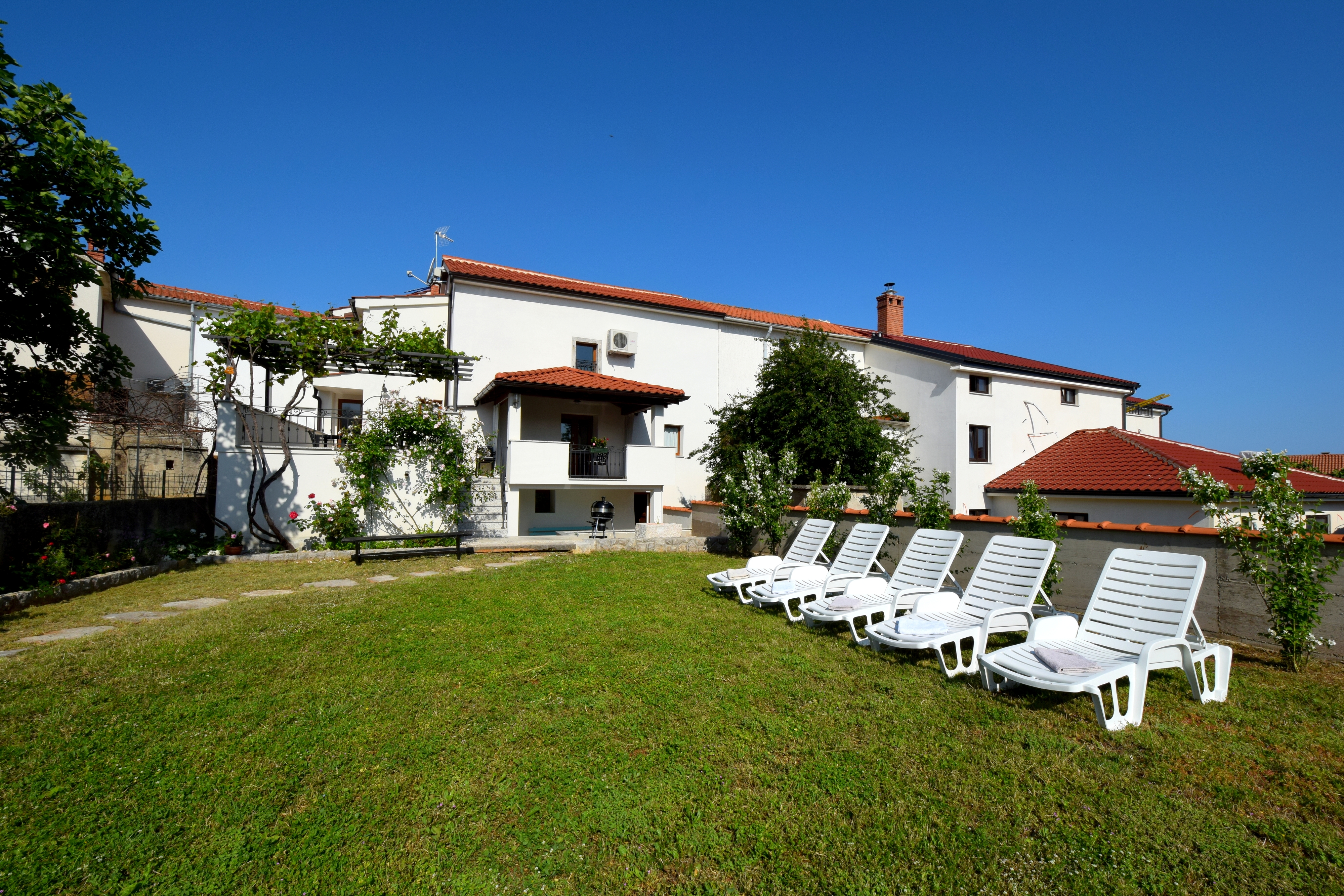 Two bedroom house with terrace Vantačići, Krk (K-20451)